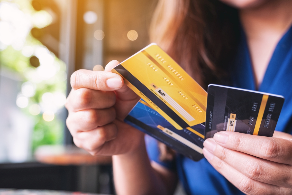 When Should You Refinance Credit Card Debt? Rounds